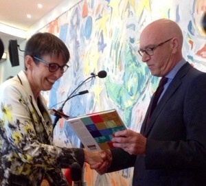 Eerste Honderdduizend Banenboek voor Jetta Klijnsma